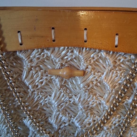 Rare Handcrafted Boho Cream and Tan Woven Summer Bag with Gold Chain Strap - Picture 2 of 10